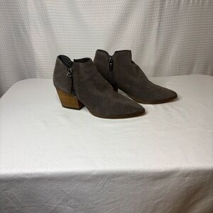 Vince Camuto Taupey/Gray Nethera Ankle Boots Sz 6.5